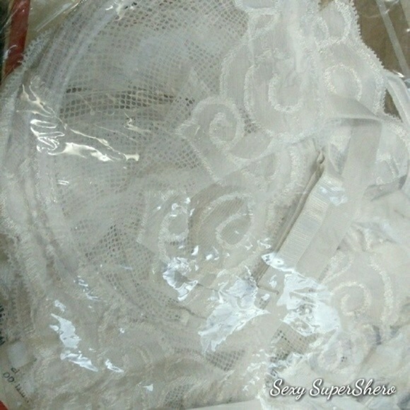 SALE! 🆕Plus Lingerie 4 piece set Embroidered Mesh White - Picture 7 of 8
